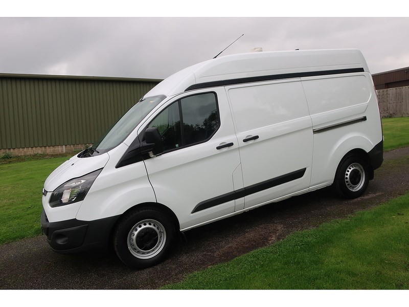 Ford Transit Custom Listing Image