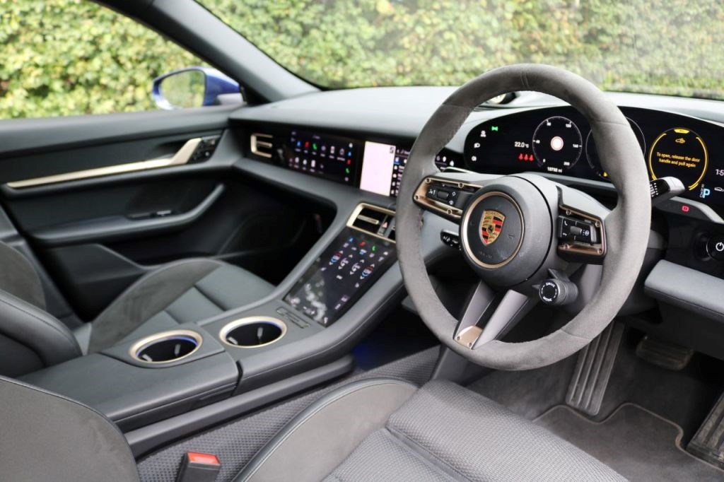 Porsche Taycan Listing Image
