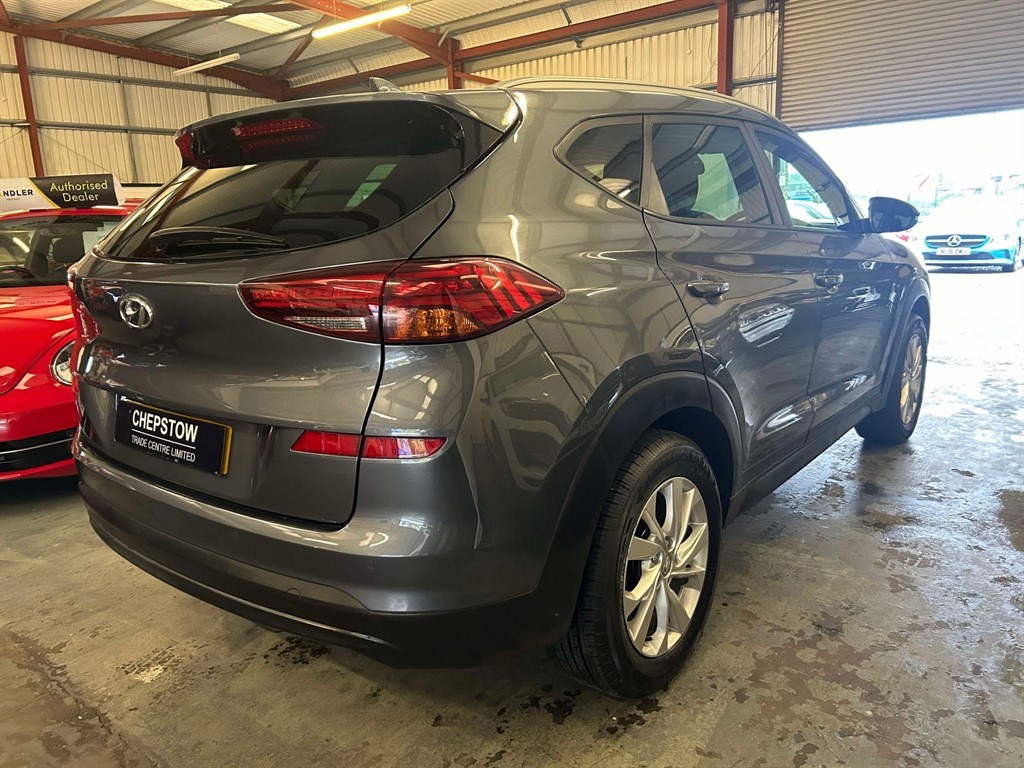 Hyundai TUCSON Listing Image