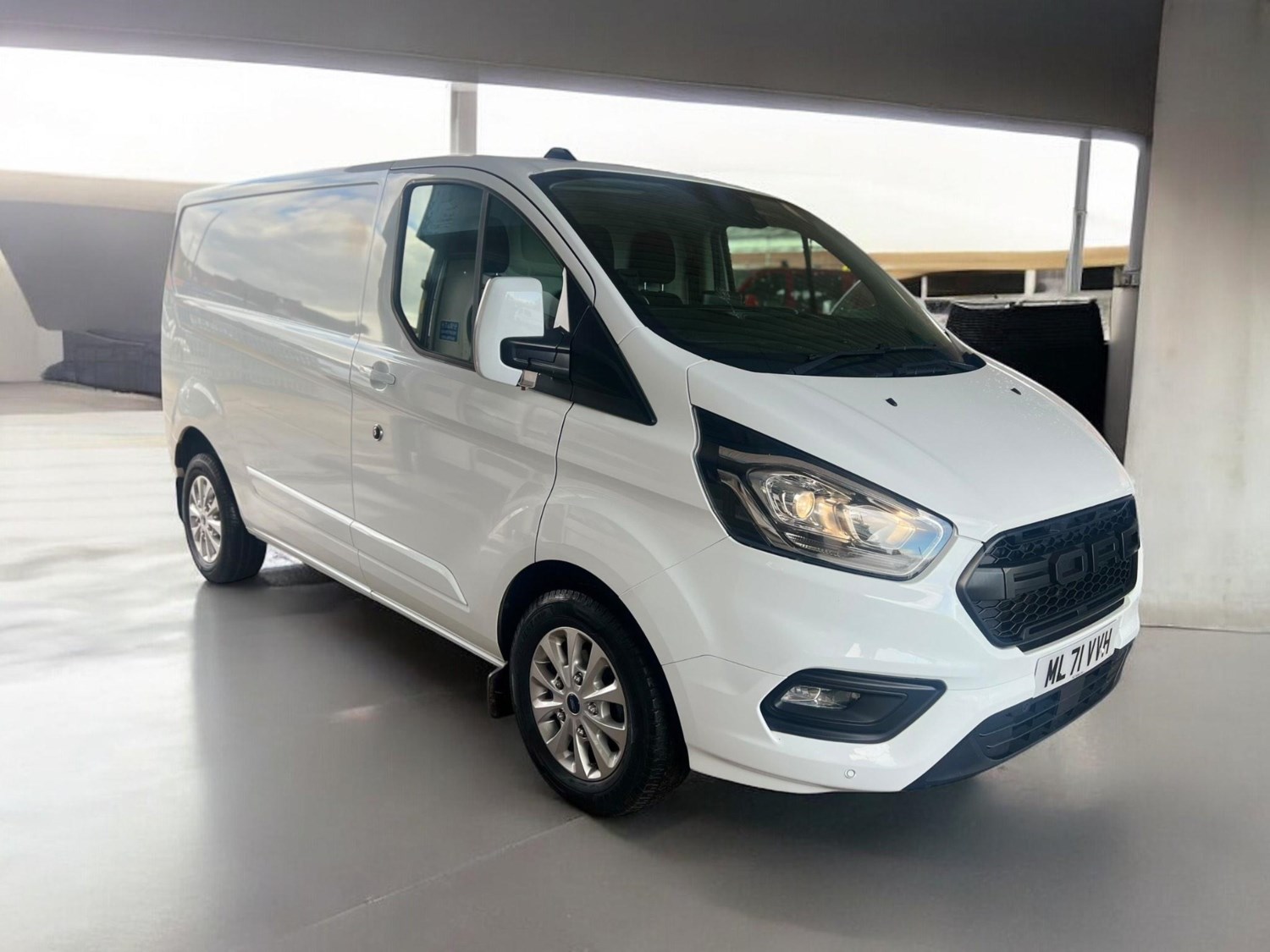 Ford Transit Custom Listing Image