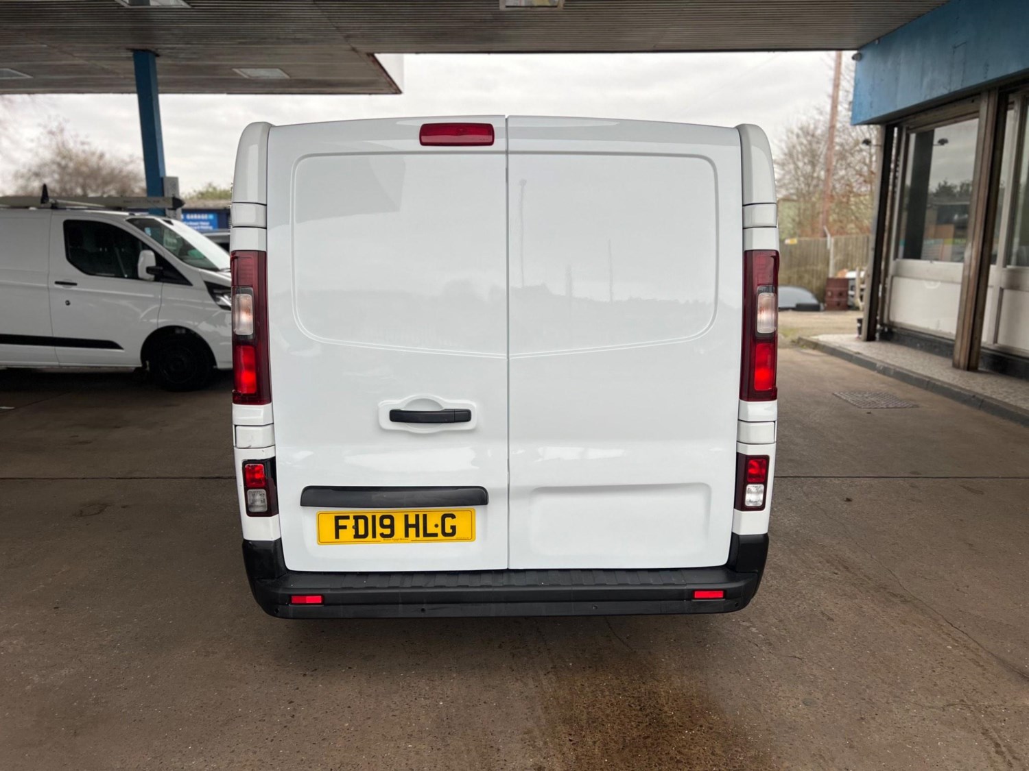 Renault Trafic Listing Image