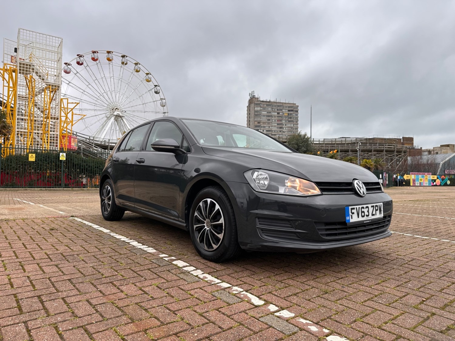 Volkswagen Golf Listing Image