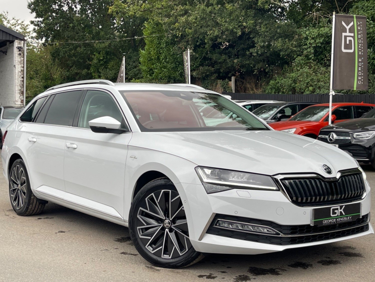 Skoda Superb Listing Image