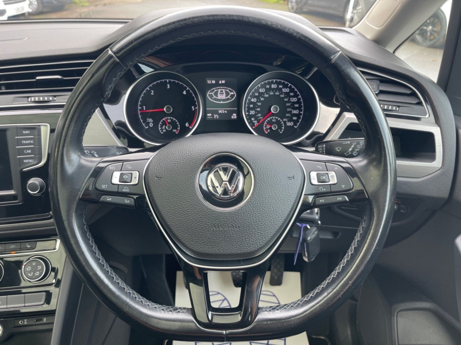 Volkswagen Touran Listing Image