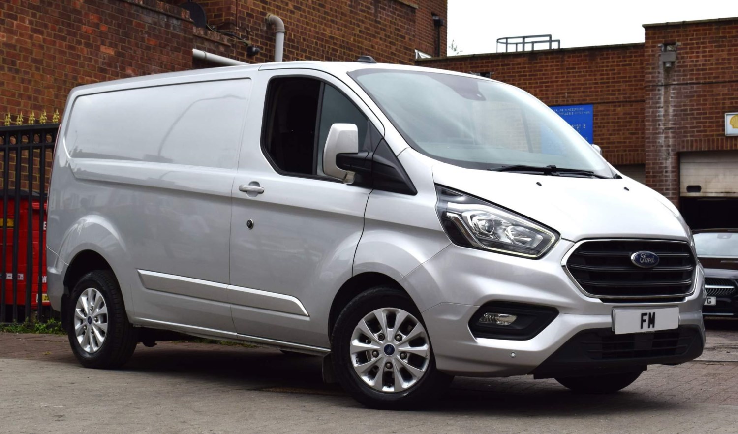 Ford Transit Custom Listing Image