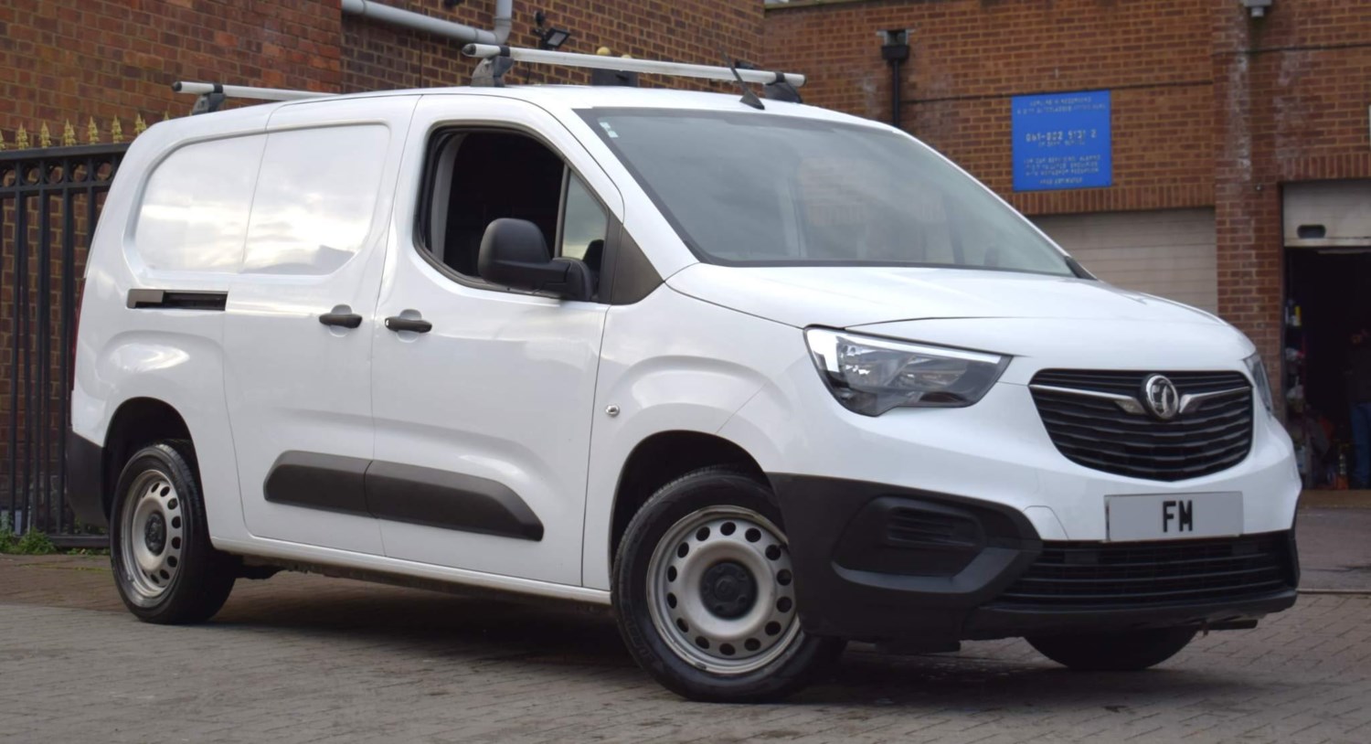 Vauxhall Combo Listing Image