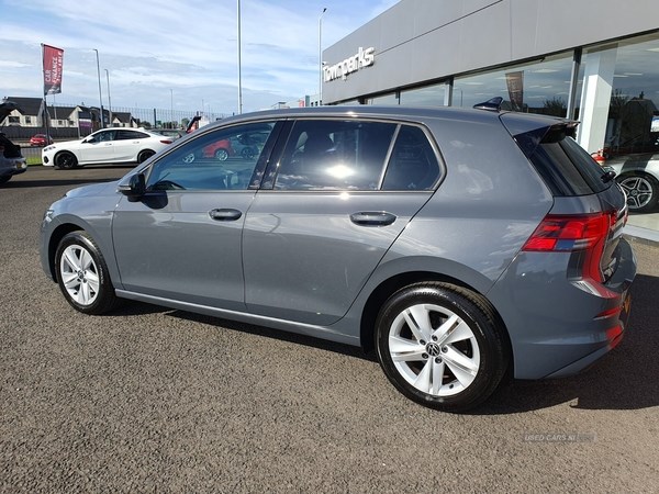 Volkswagen Golf Listing Image