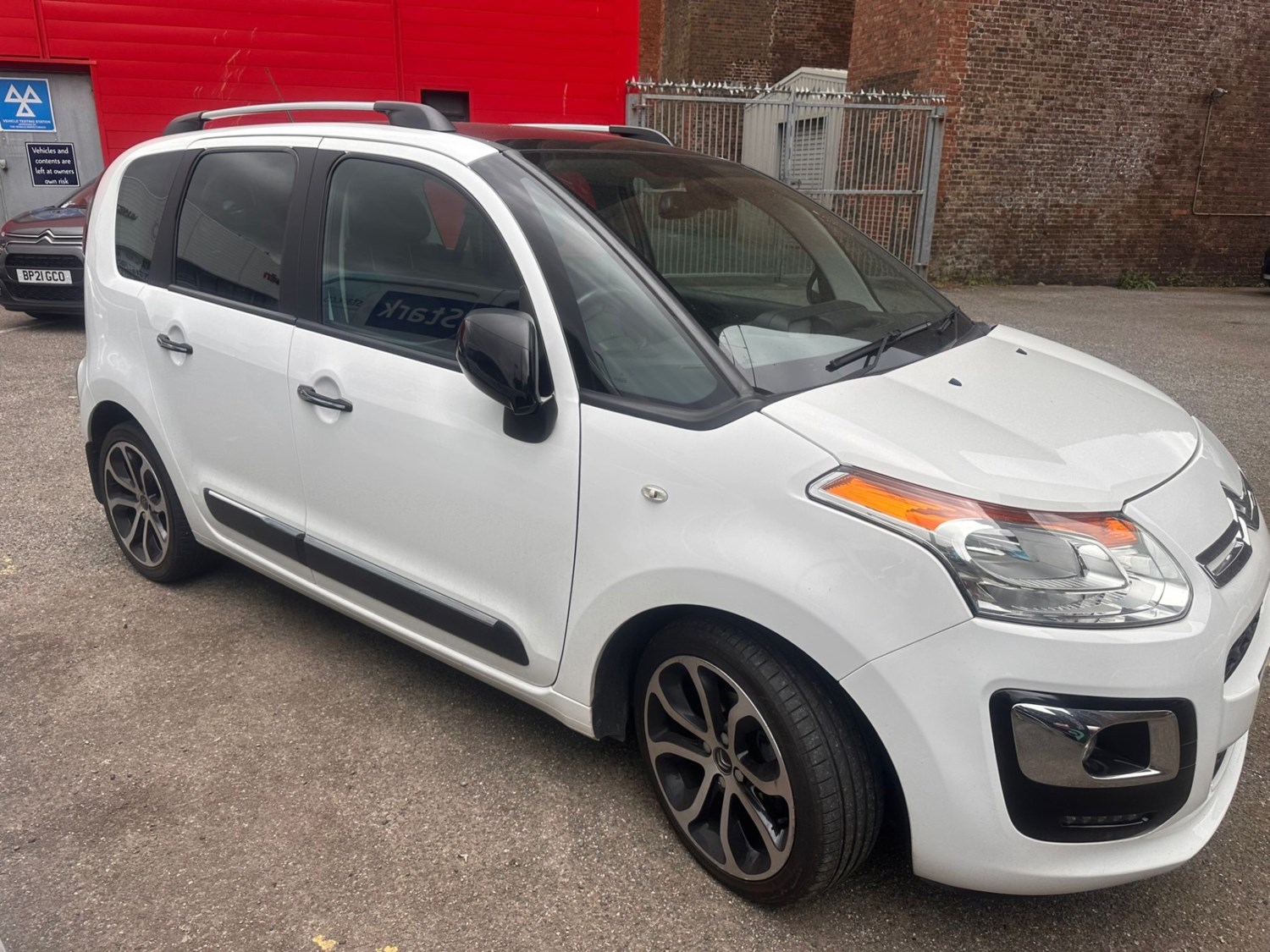 Citroen C3 Picasso Listing Image