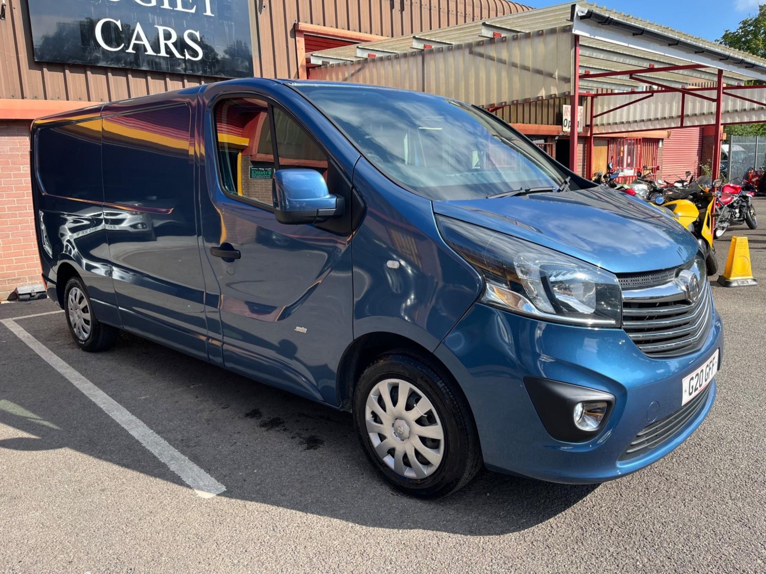 Vauxhall Vivaro Listing Image