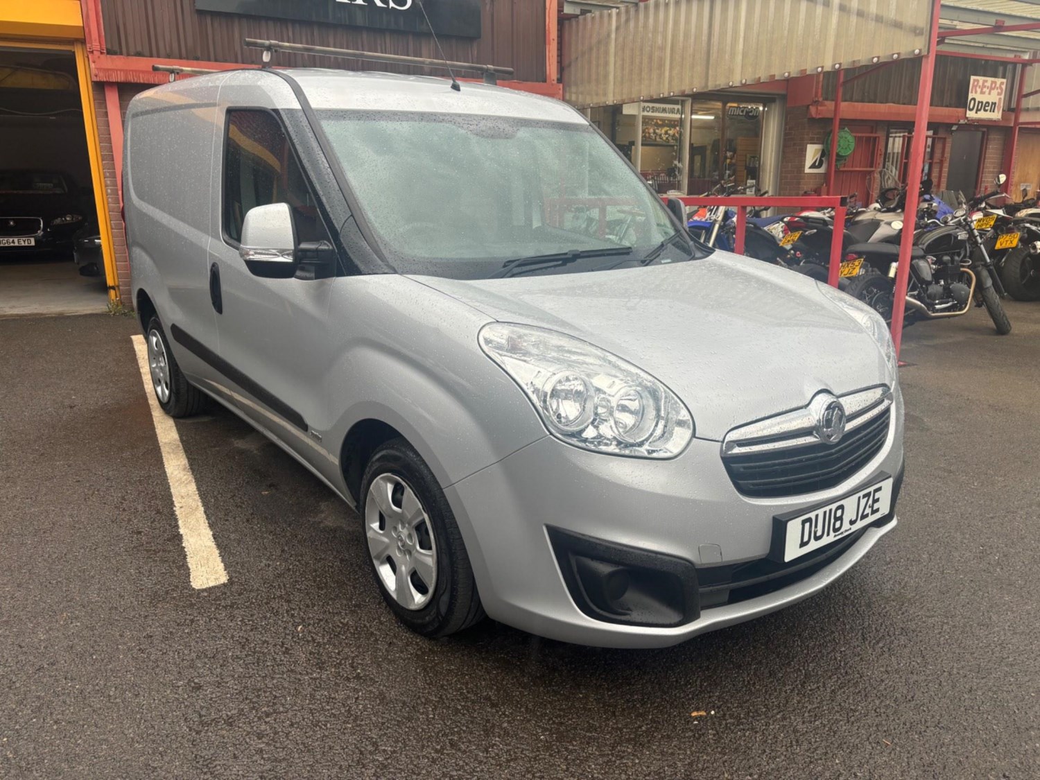 Vauxhall Combo Listing Image