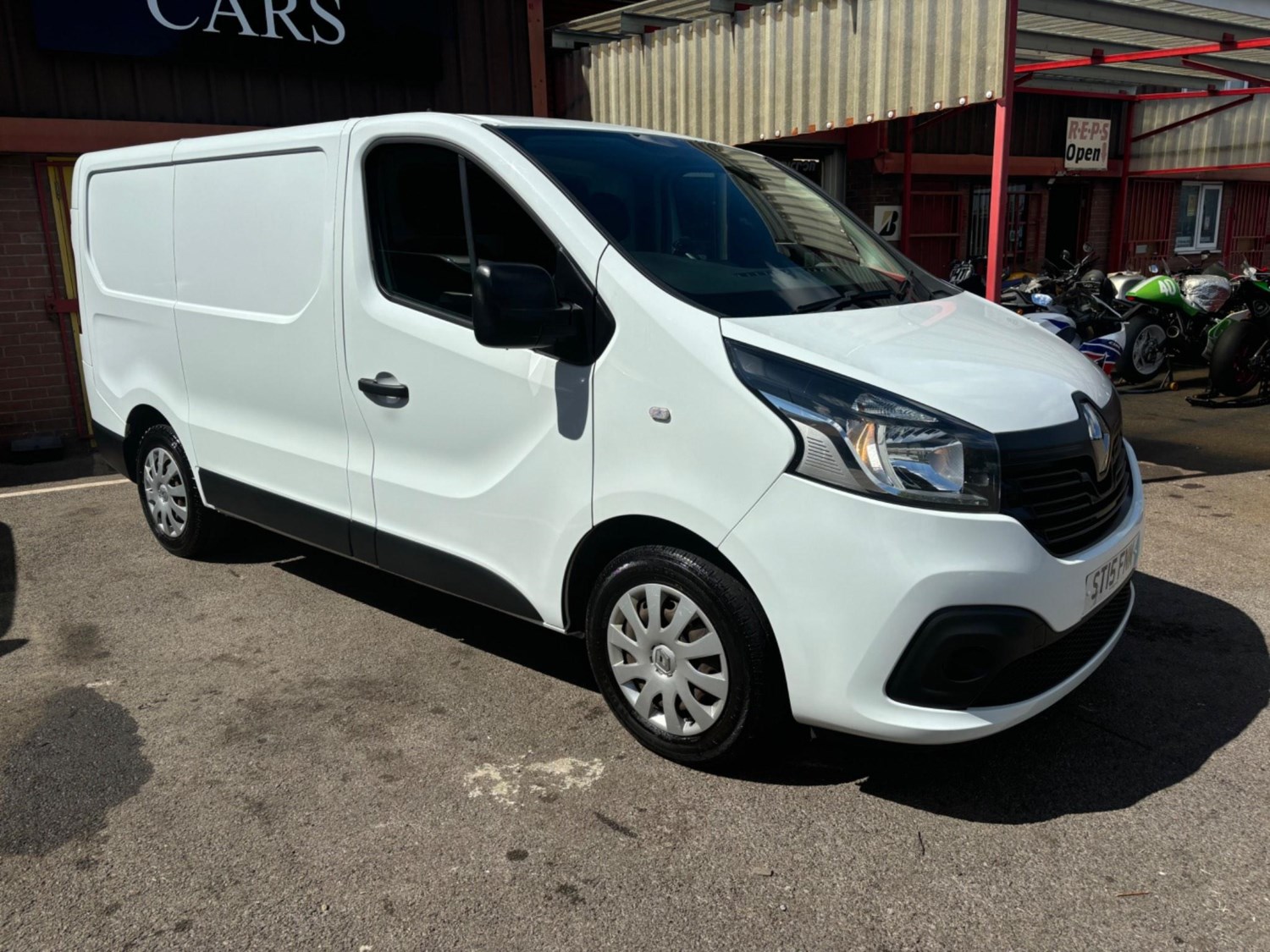 Renault Trafic Listing Image