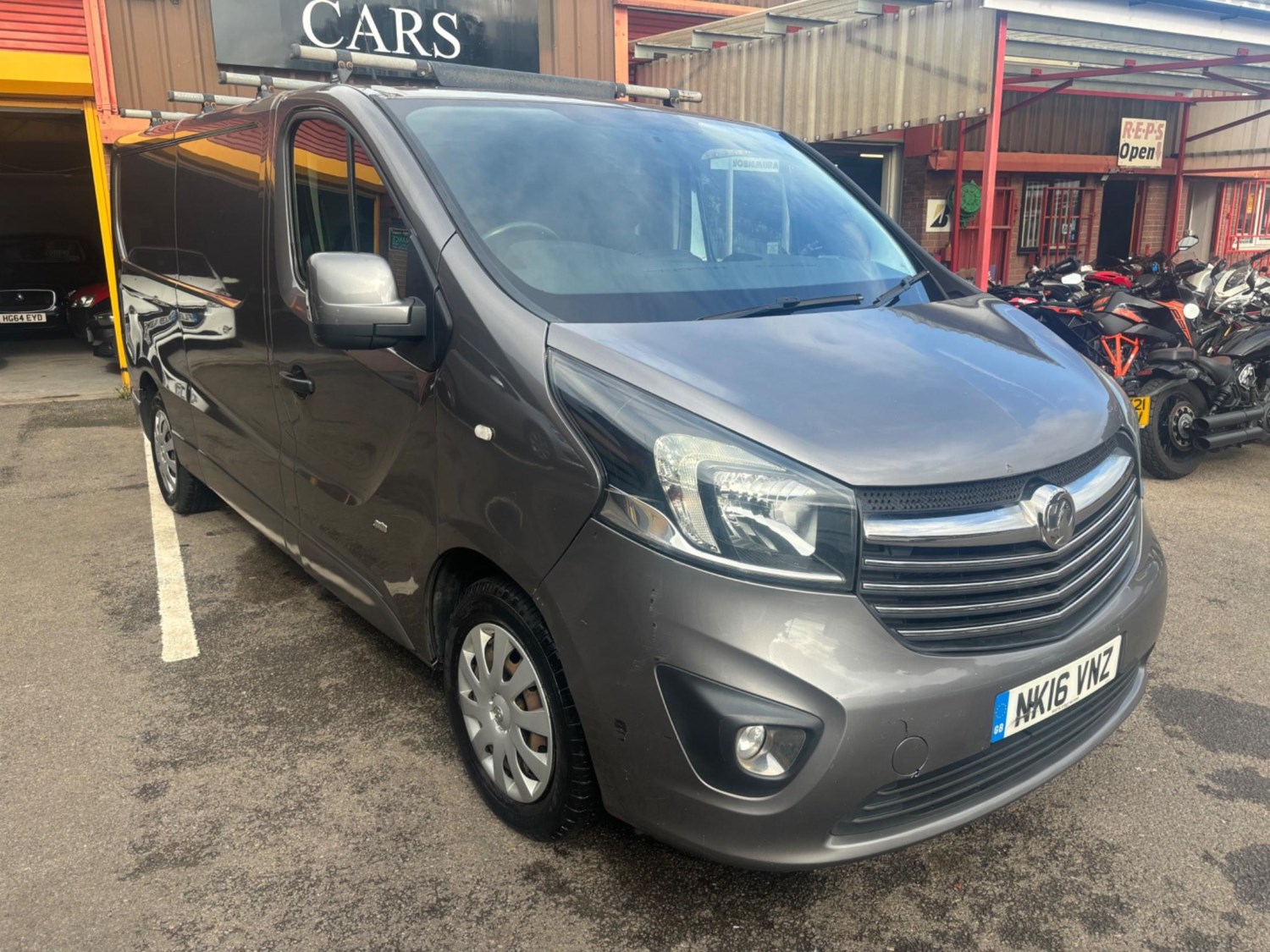 Vauxhall Vivaro Listing Image