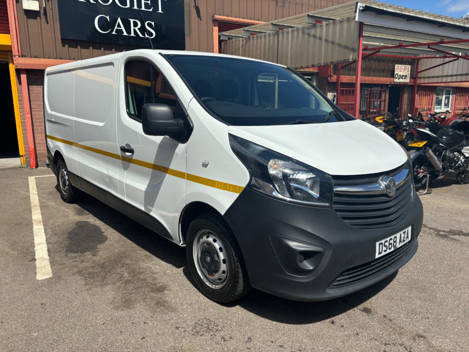 Vauxhall Vivaro Listing Image