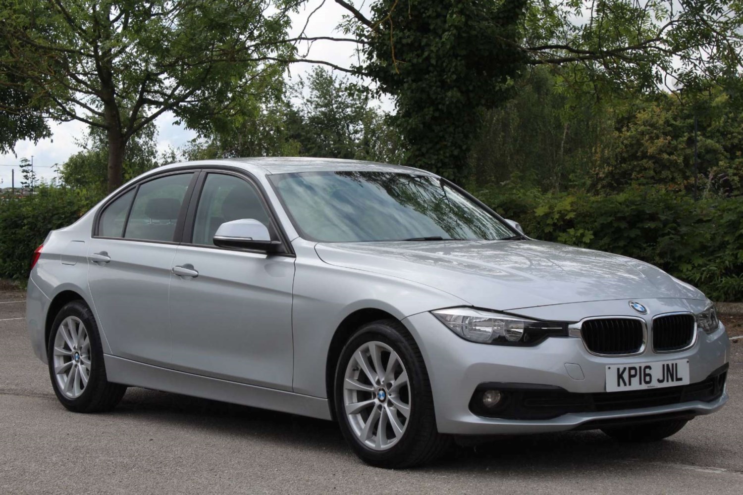 BMW 3 Series Listing Image