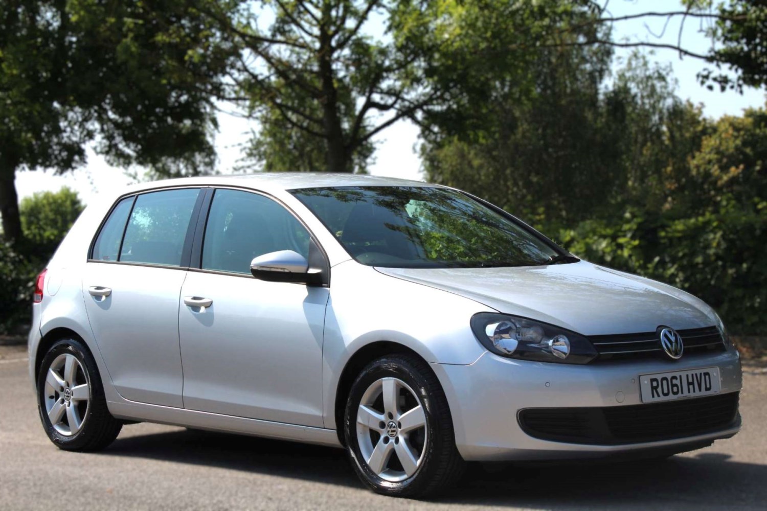 Volkswagen Golf Listing Image