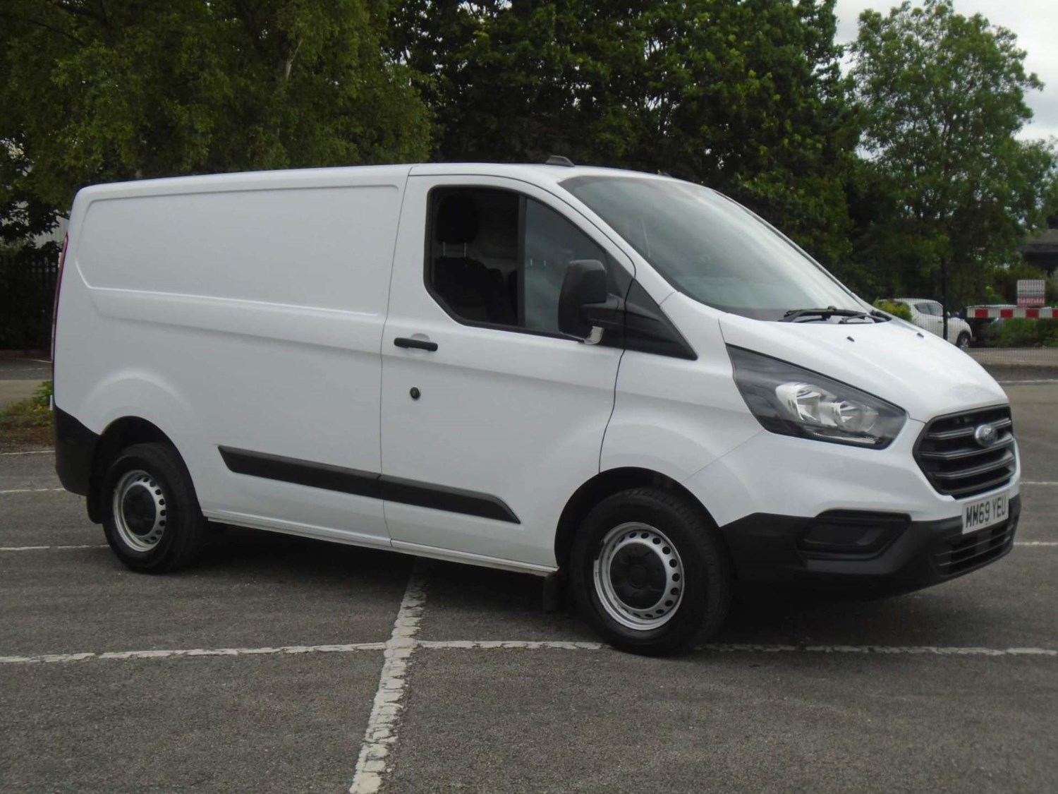 Ford Transit Custom Listing Image