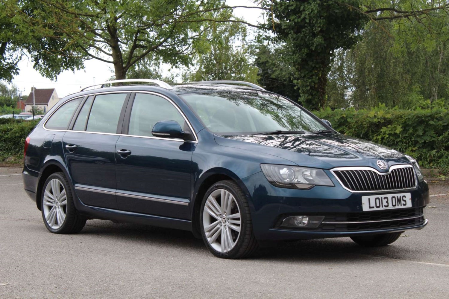 Skoda Superb Listing Image