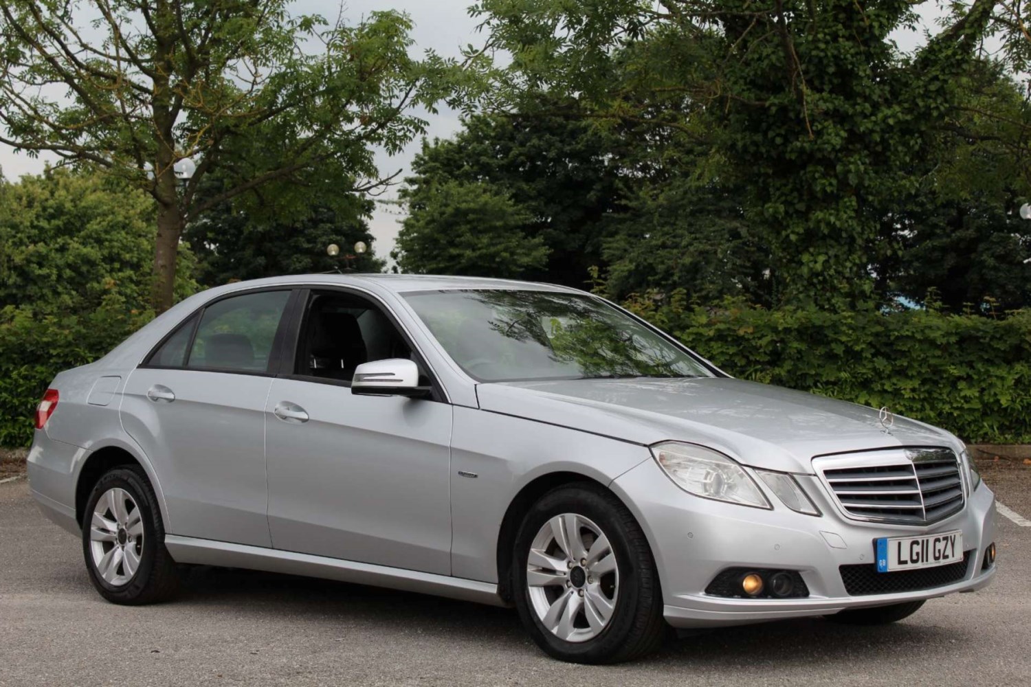 Mercedes-Benz E-Class Listing Image