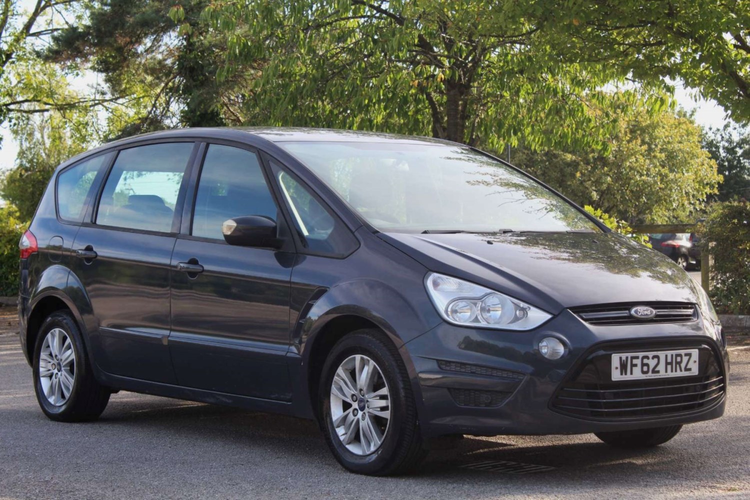 Ford S-Max Listing Image