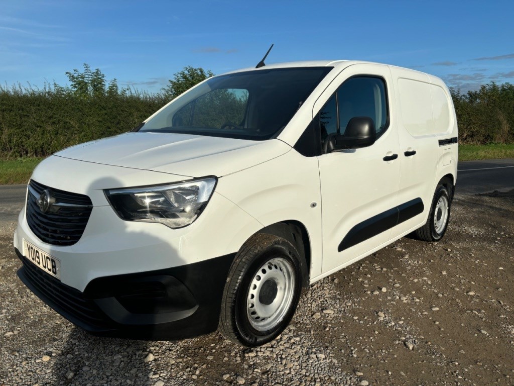 Vauxhall Combo Listing Image