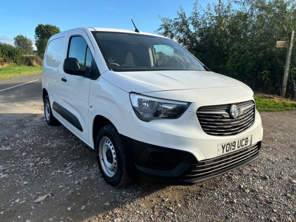 Vauxhall Combo Listing Image