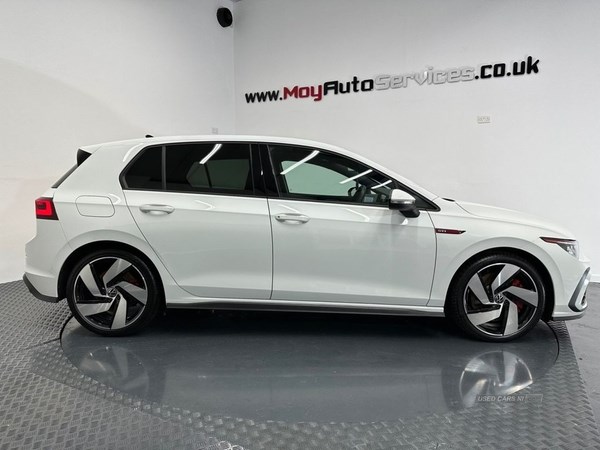 Volkswagen Golf Listing Image