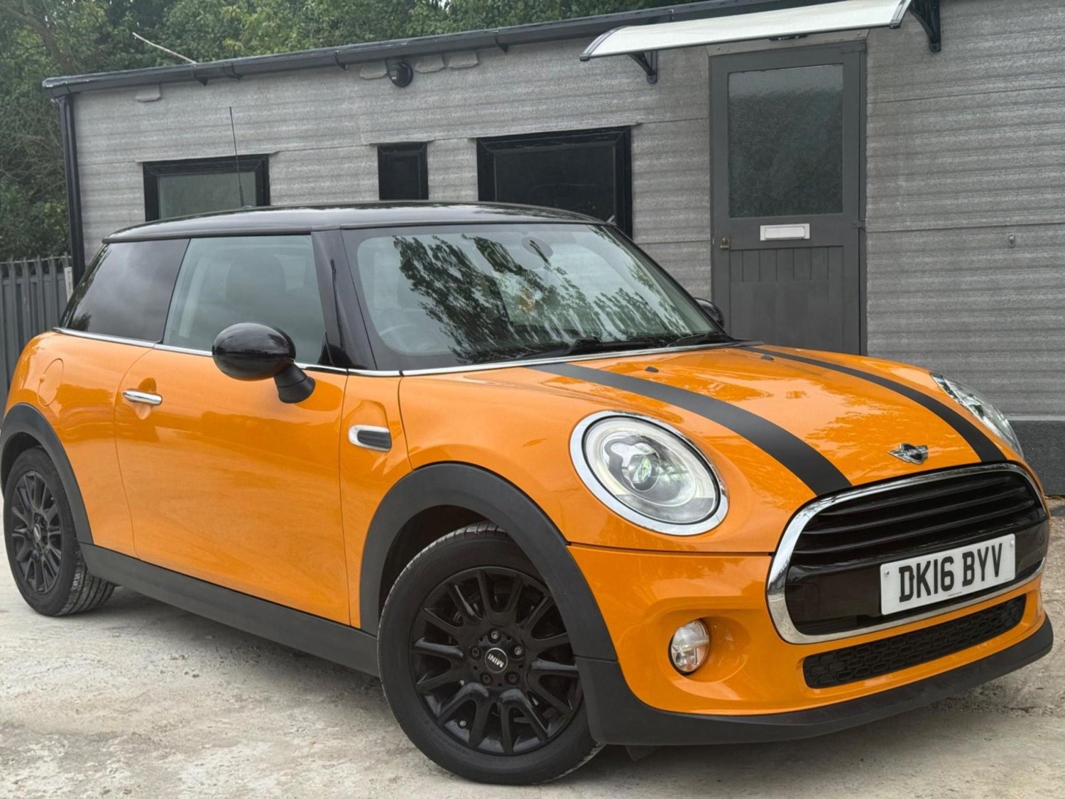 MINI Hatch Listing Image