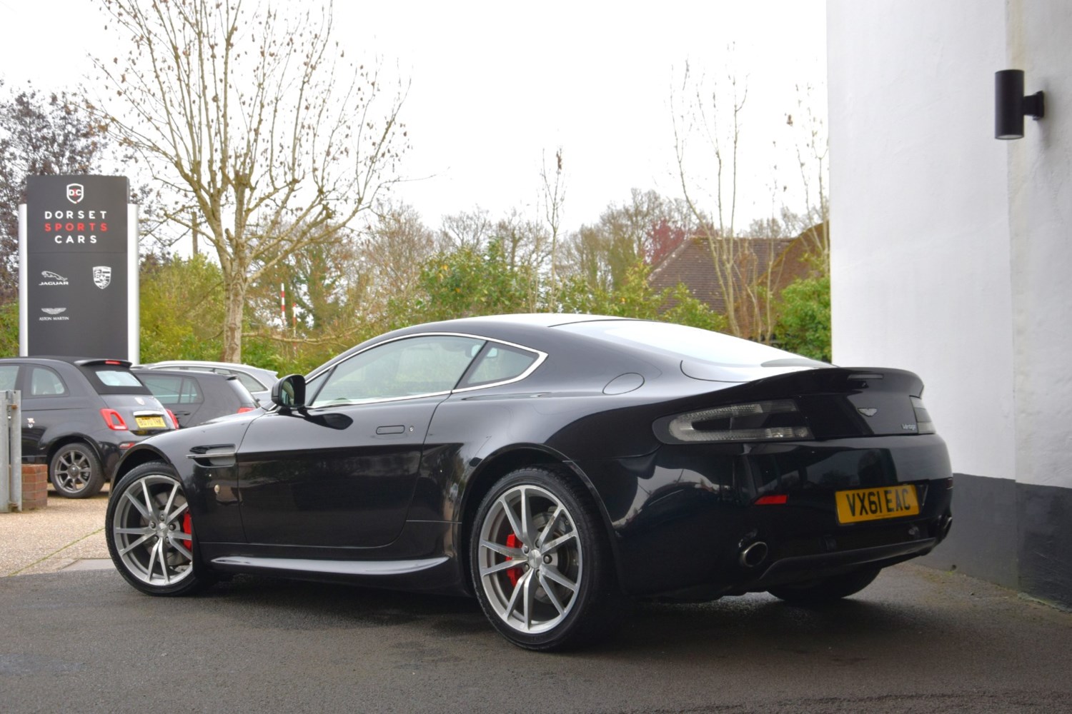 Aston Martin Vantage Listing Image