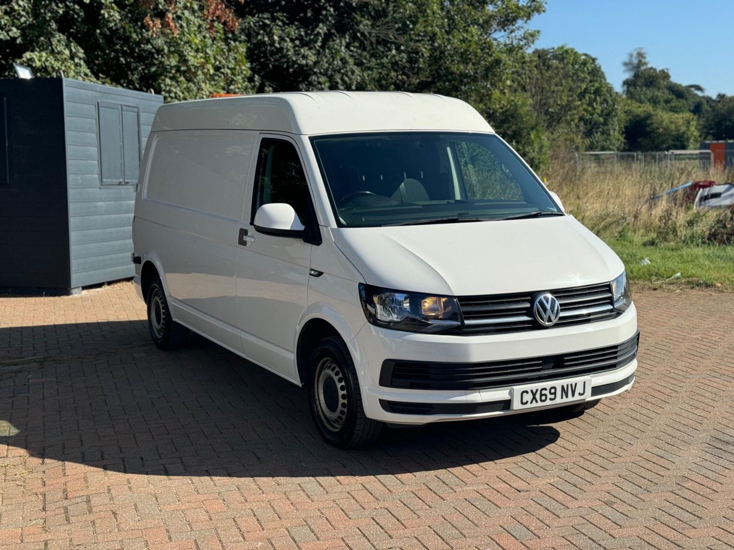 Volkswagen Transporter Listing Image