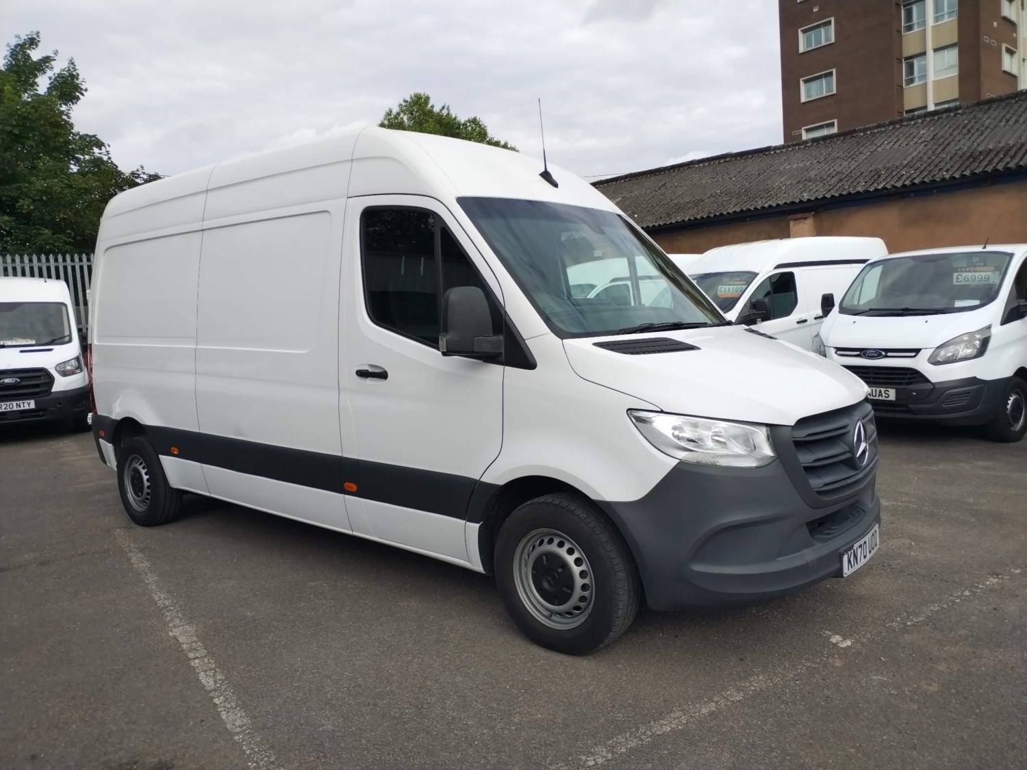 Mercedes-Benz Sprinter Listing Image