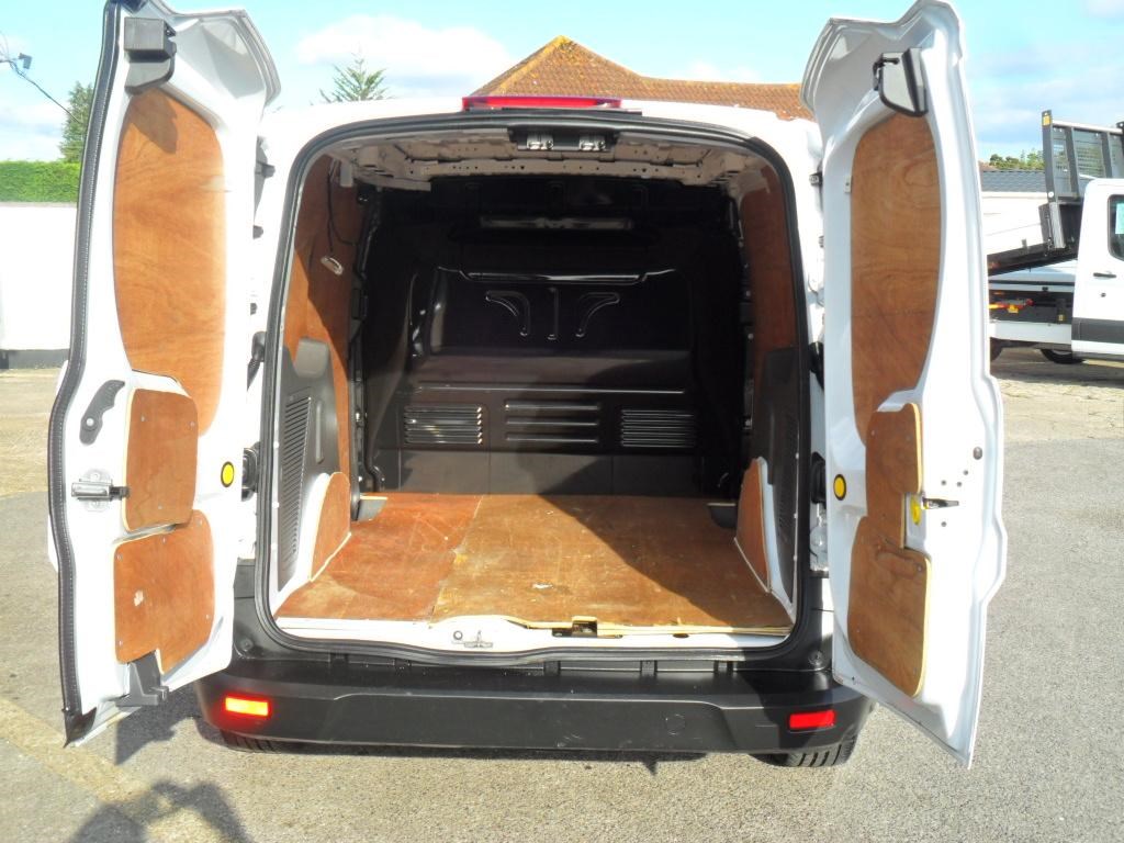 Ford Transit Courier Listing Image