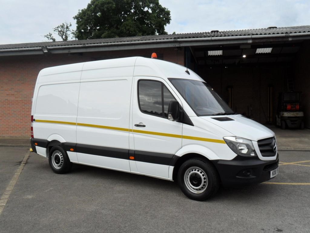 Mercedes-Benz Sprinter Listing Image