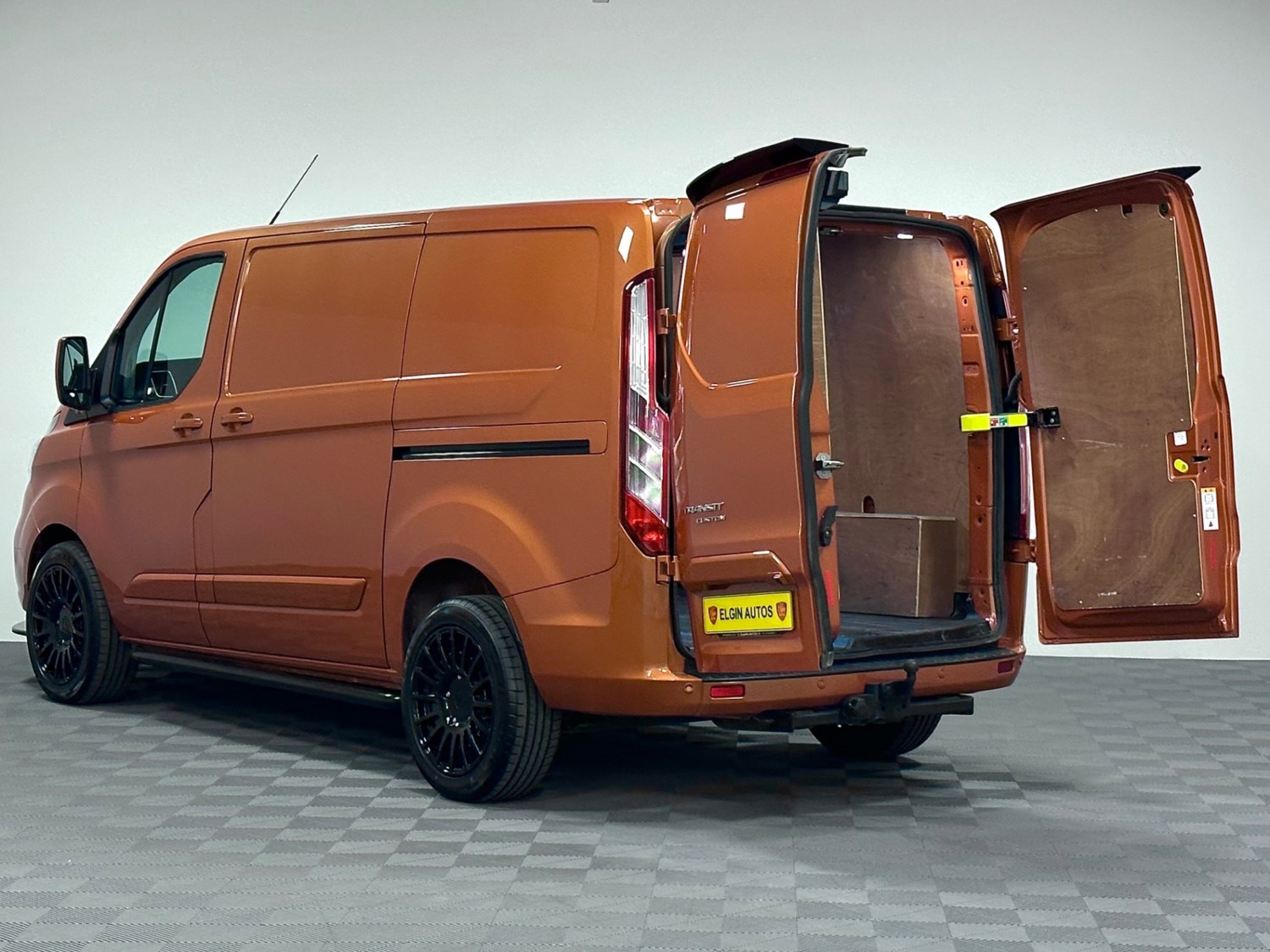 Ford Transit Custom Listing Image