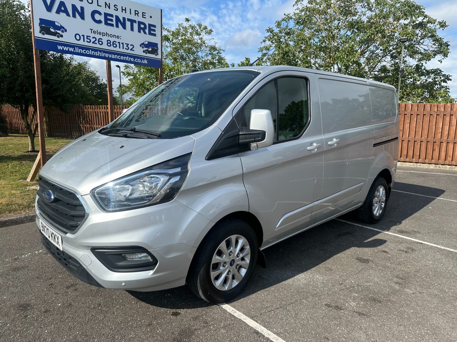 Ford Transit Custom Listing Image