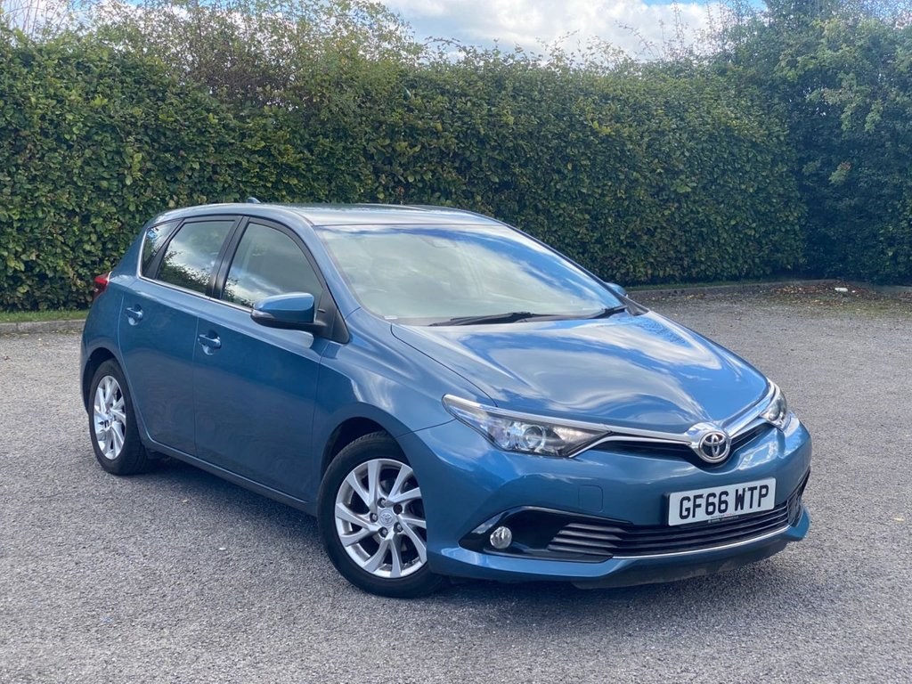 Toyota Auris Listing Image