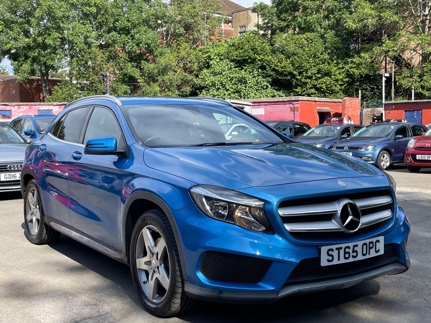 Mercedes-Benz GLA Listing Image