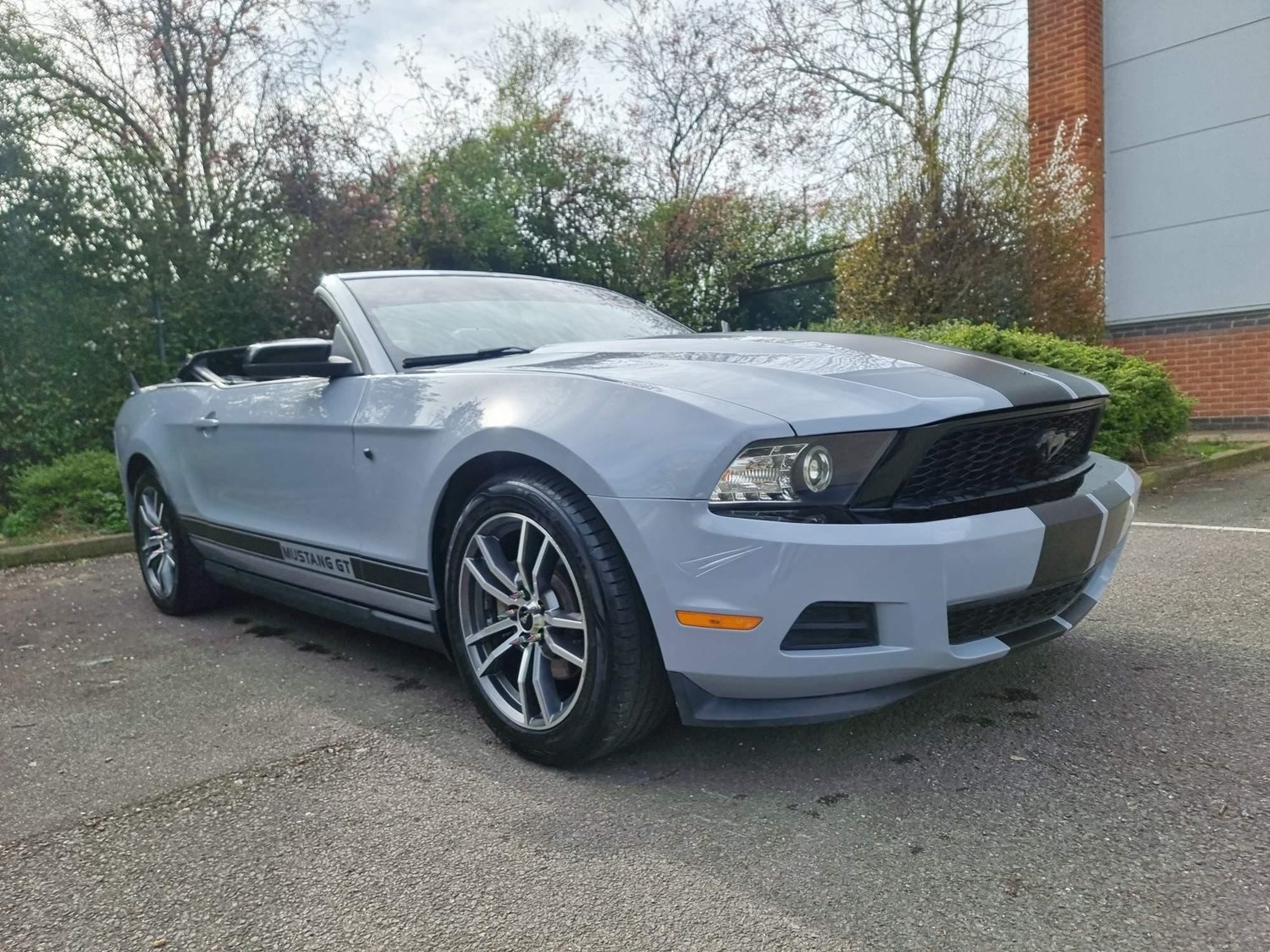 Ford Mustang Listing Image