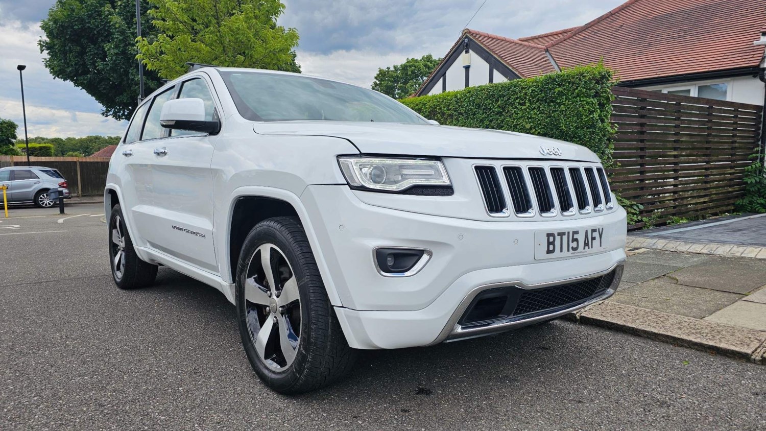 Jeep Grand Cherokee Listing Image