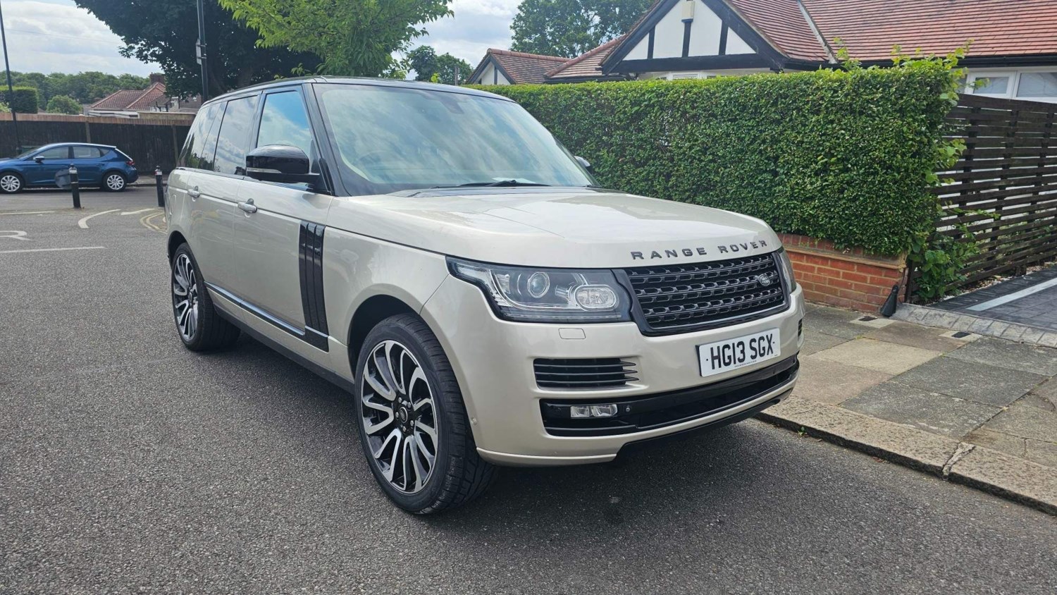 Land Rover Range Rover Listing Image