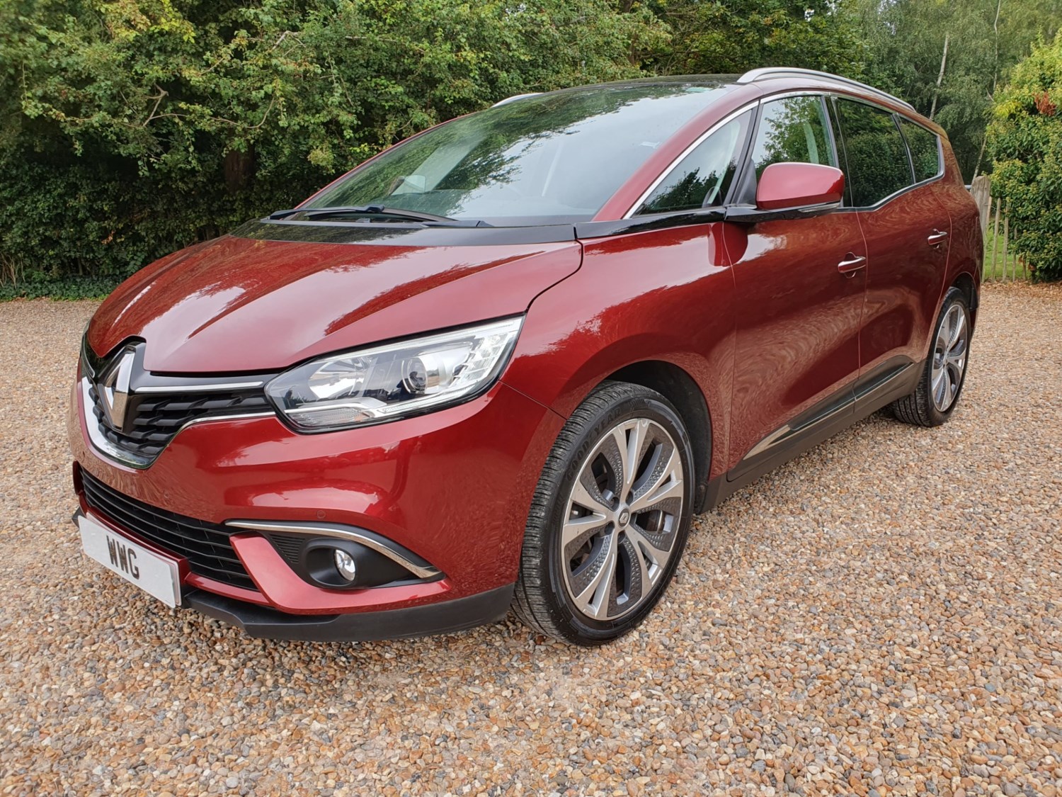 Renault Grand Scenic Listing Image