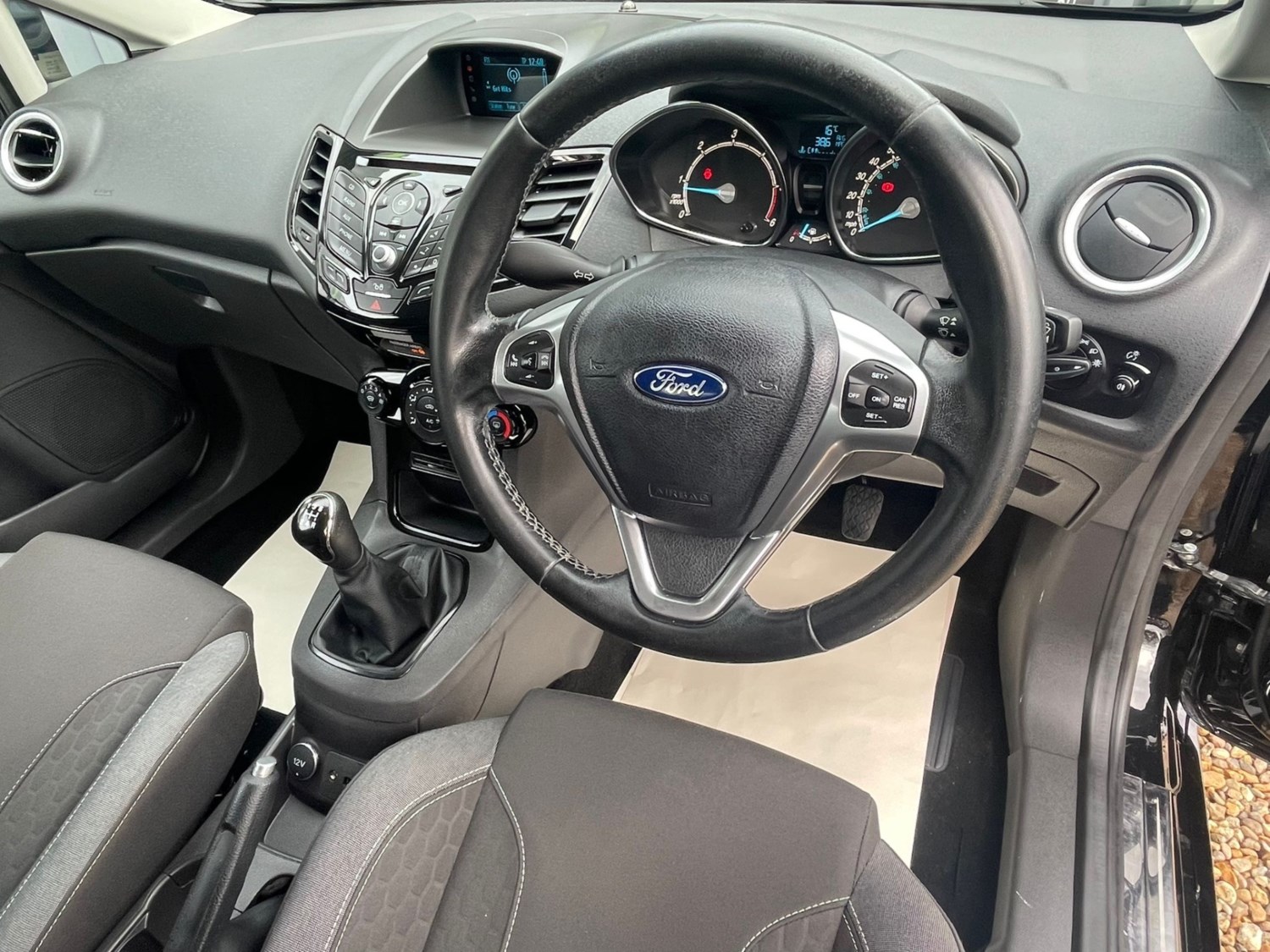 Ford Fiesta Listing Image