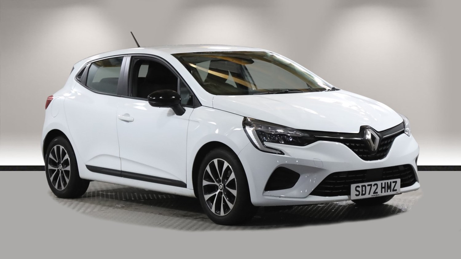 Renault Clio Listing Image