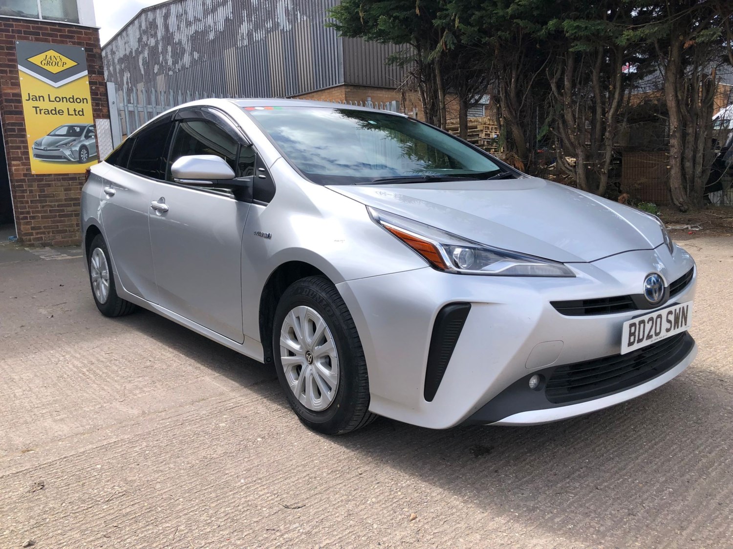 Toyota Prius Listing Image