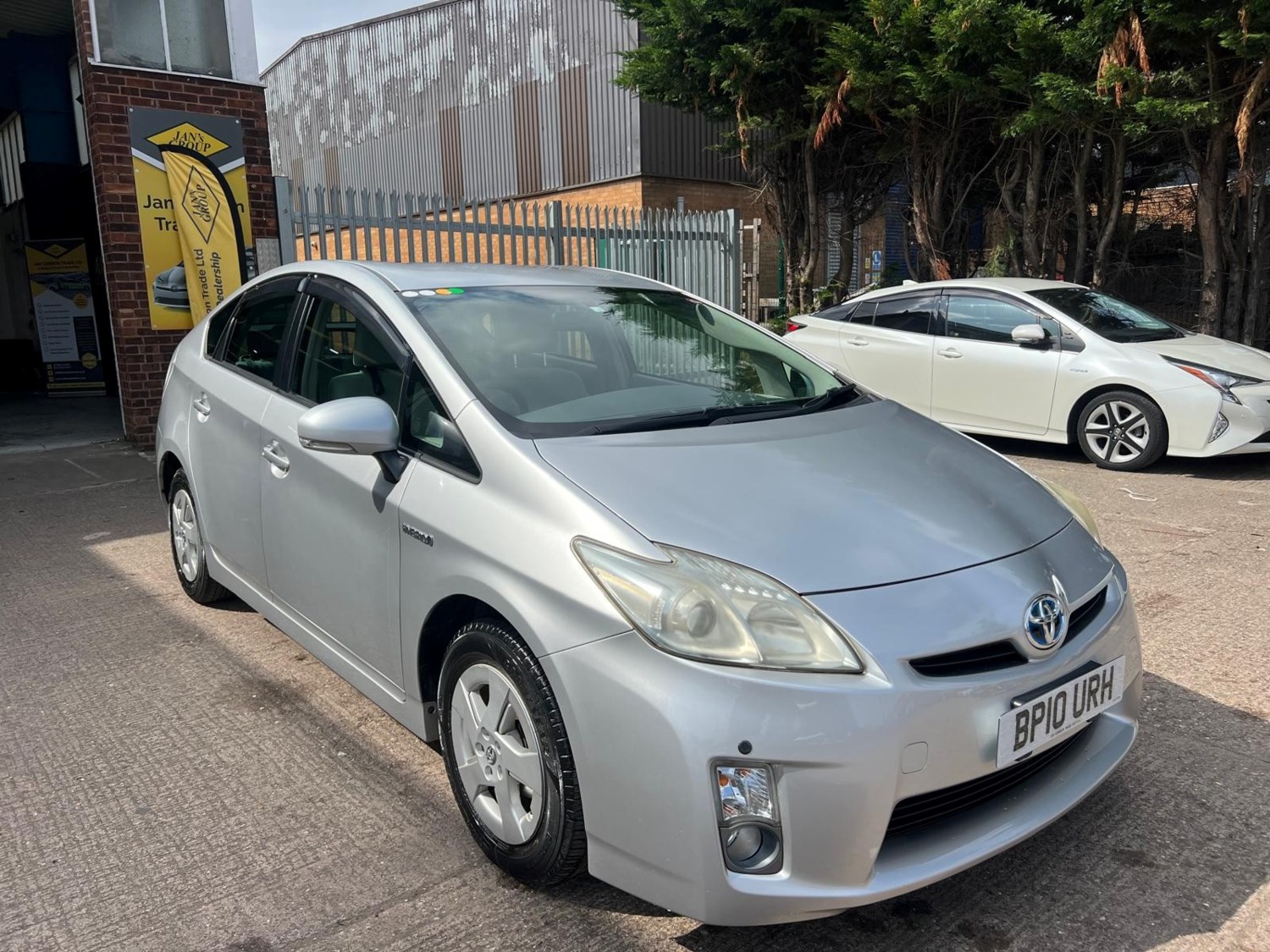 Toyota Prius Listing Image