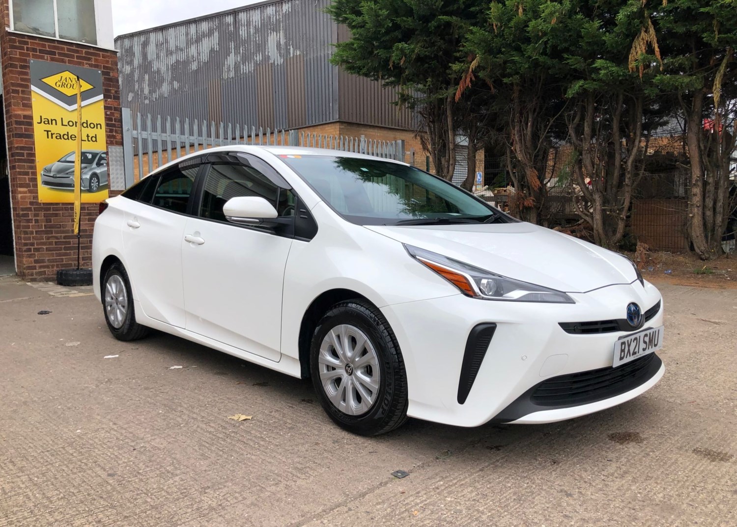 Toyota Prius Listing Image