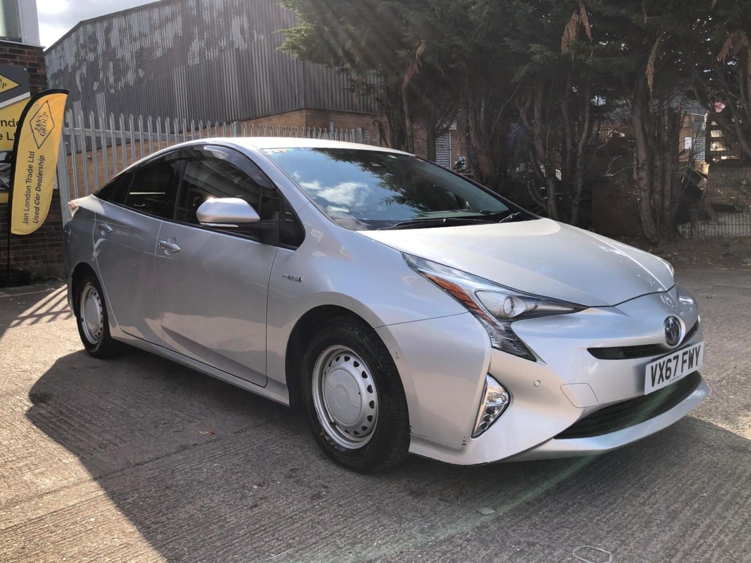 Toyota Prius Listing Image