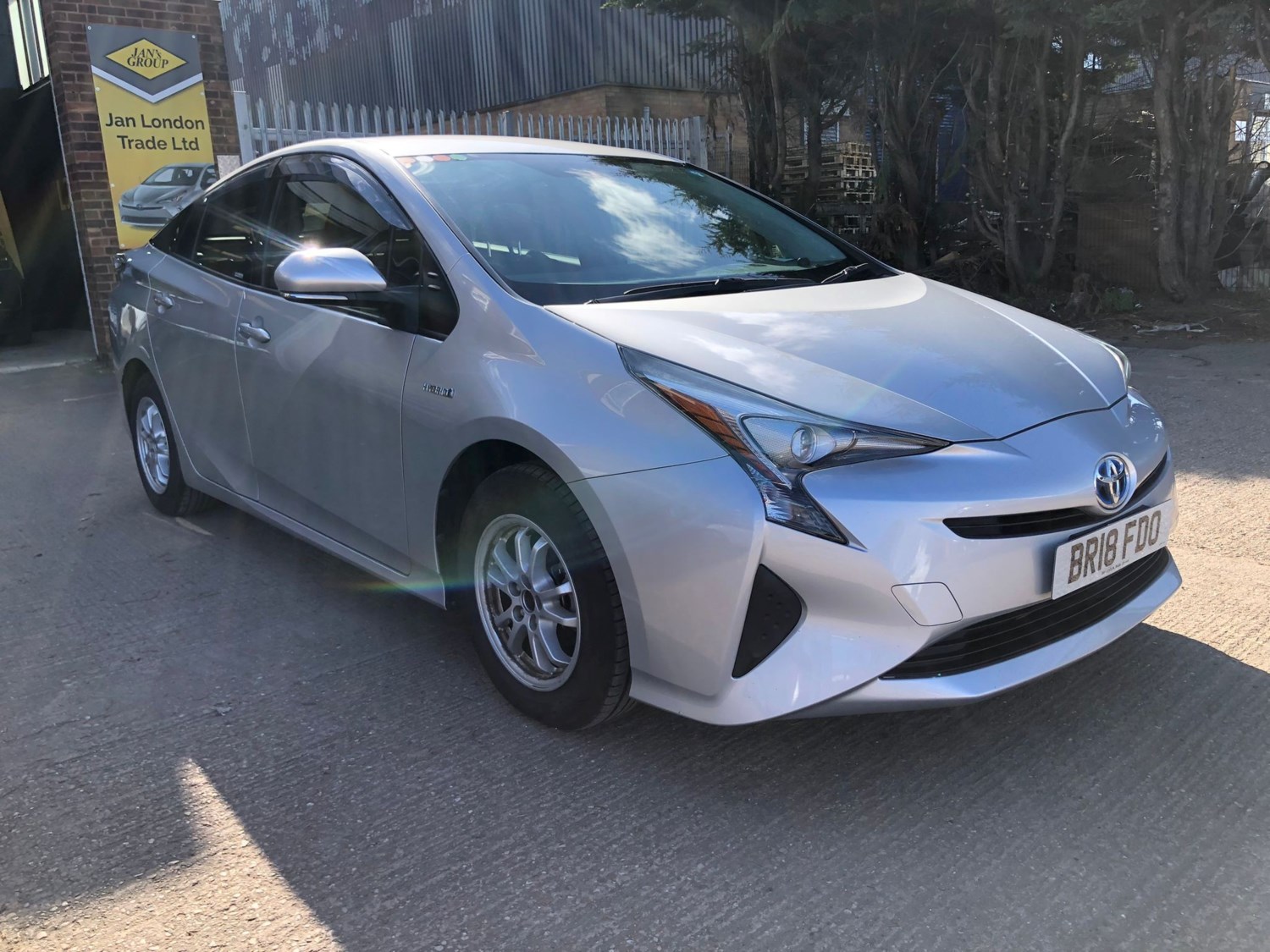 Toyota Prius Listing Image