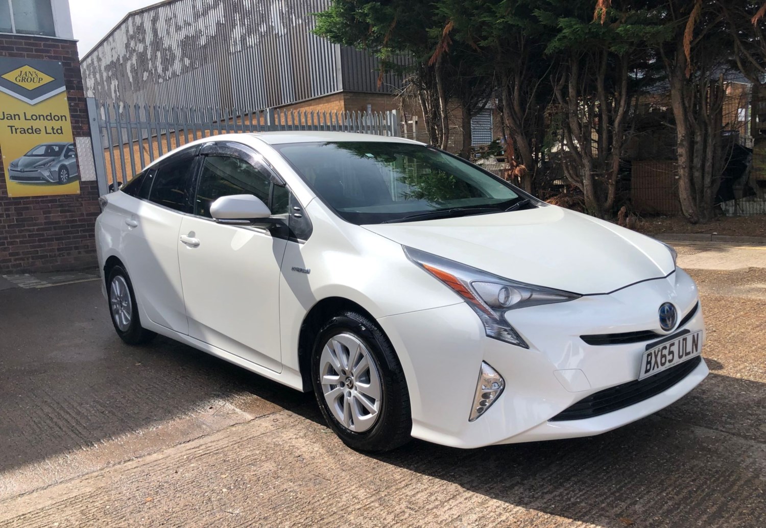 Toyota Prius Listing Image