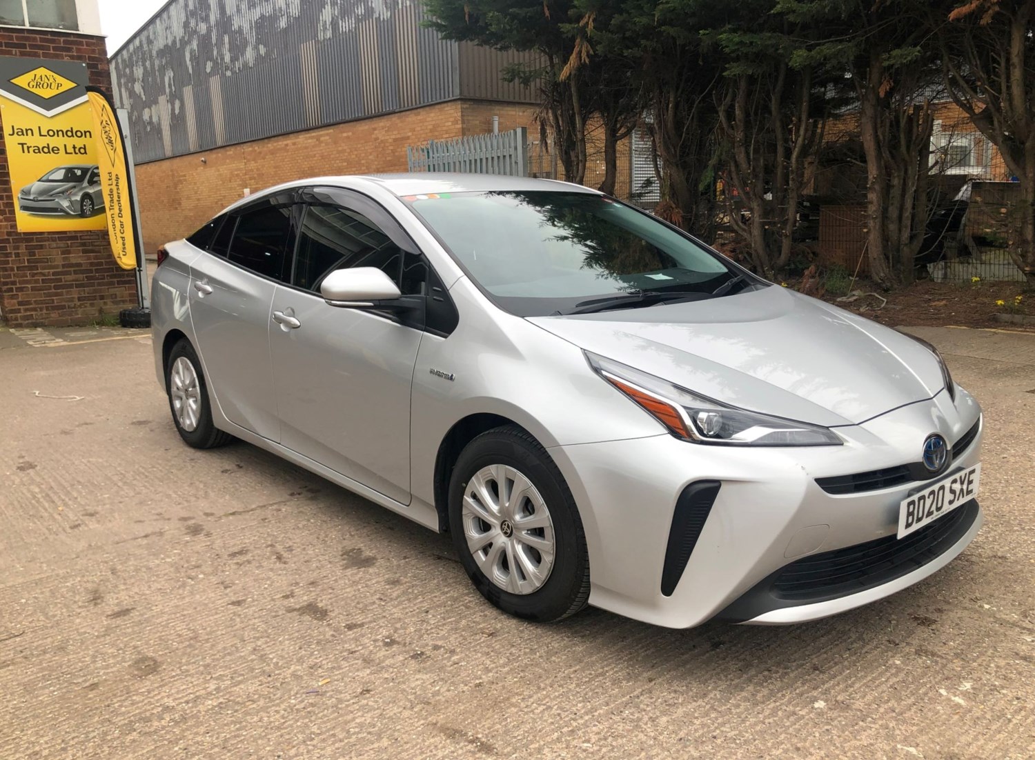 Toyota Prius Listing Image