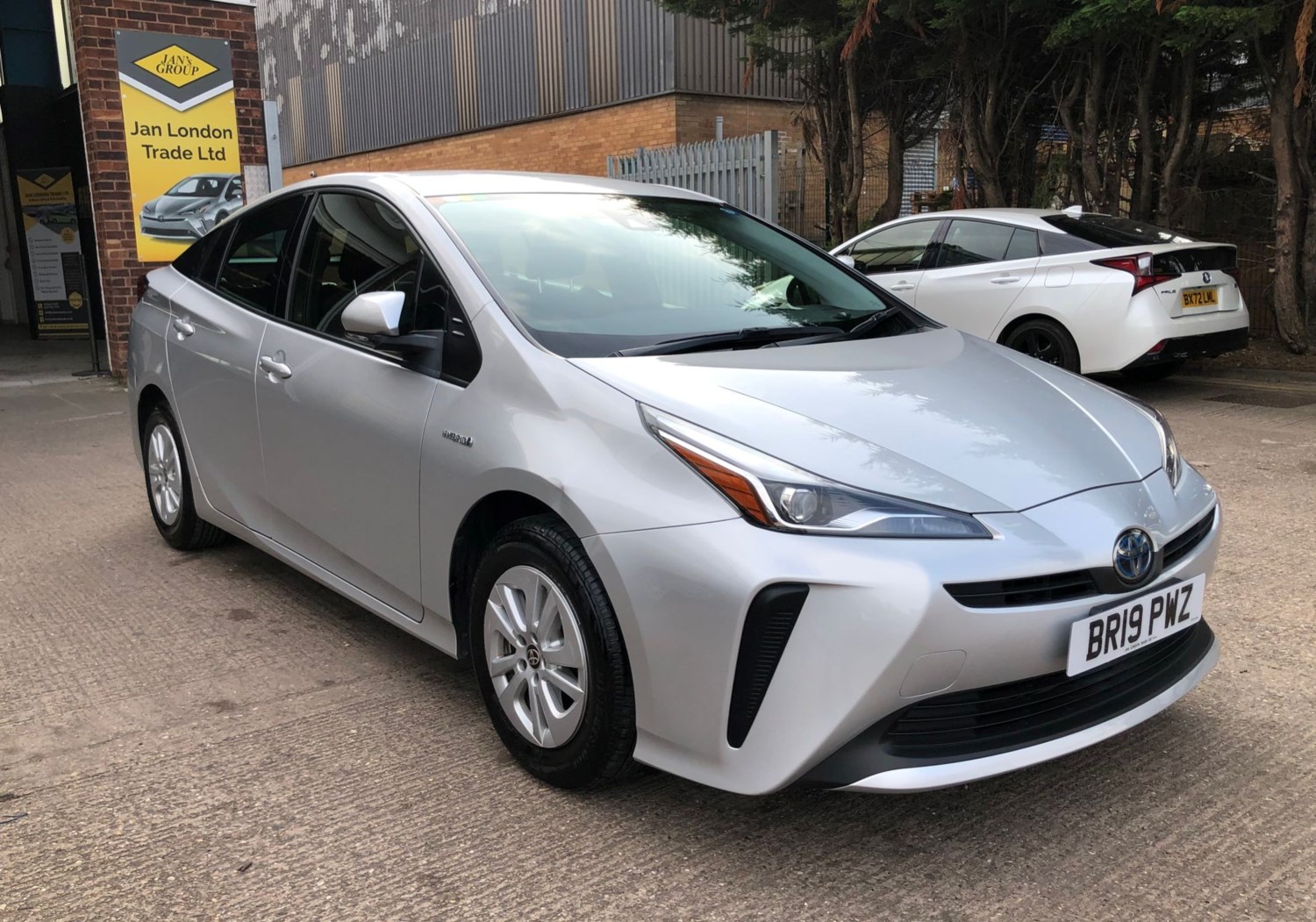 Toyota Prius Listing Image